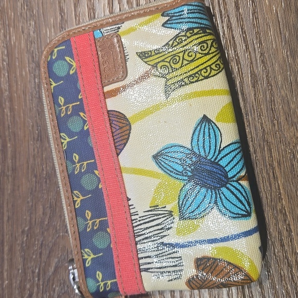 Fossil Handbags - FOSSIL KEY PER WRISTLET... #7604